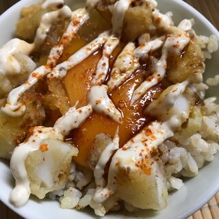 アレンジ！イカマヨ醤油丼 卵添え